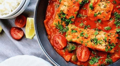 Foto Hake fritto con salsa di pomodoro