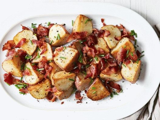 Foto di patate fritte con pancetta