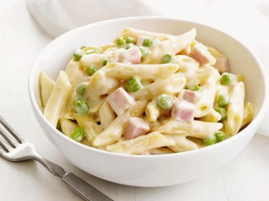 Foto del piatto - Penne ai quattro formaggi, piselli e prosciutto